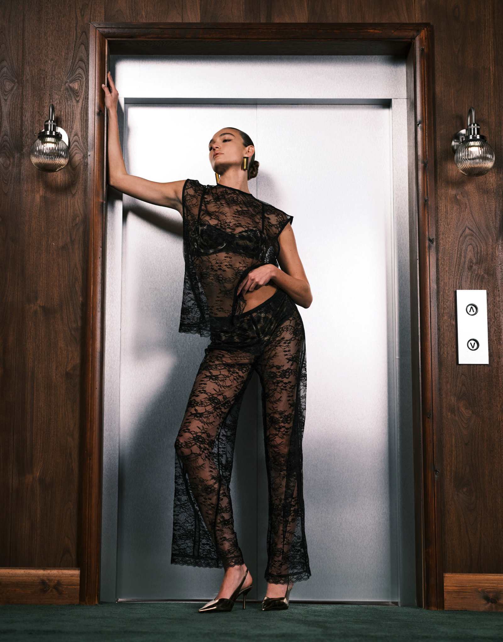 Удлиненные брюки из кружевной сетки VRG GRL черного цвета