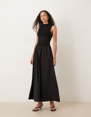 Vrg Grl Textured Body Midaxi Dress In Black