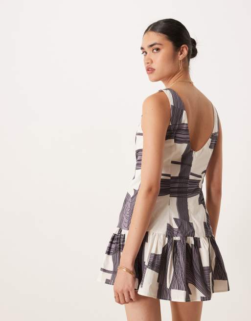 VRG GRL zak sketch print mini shift dress in blue and white, 4 of 4