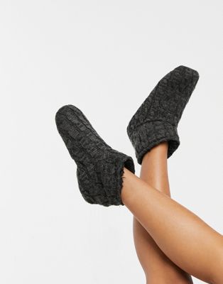 фото Вязаные «косичками» носки-слиперы на флисовой подкладке черного цвета lindex-черный цвет