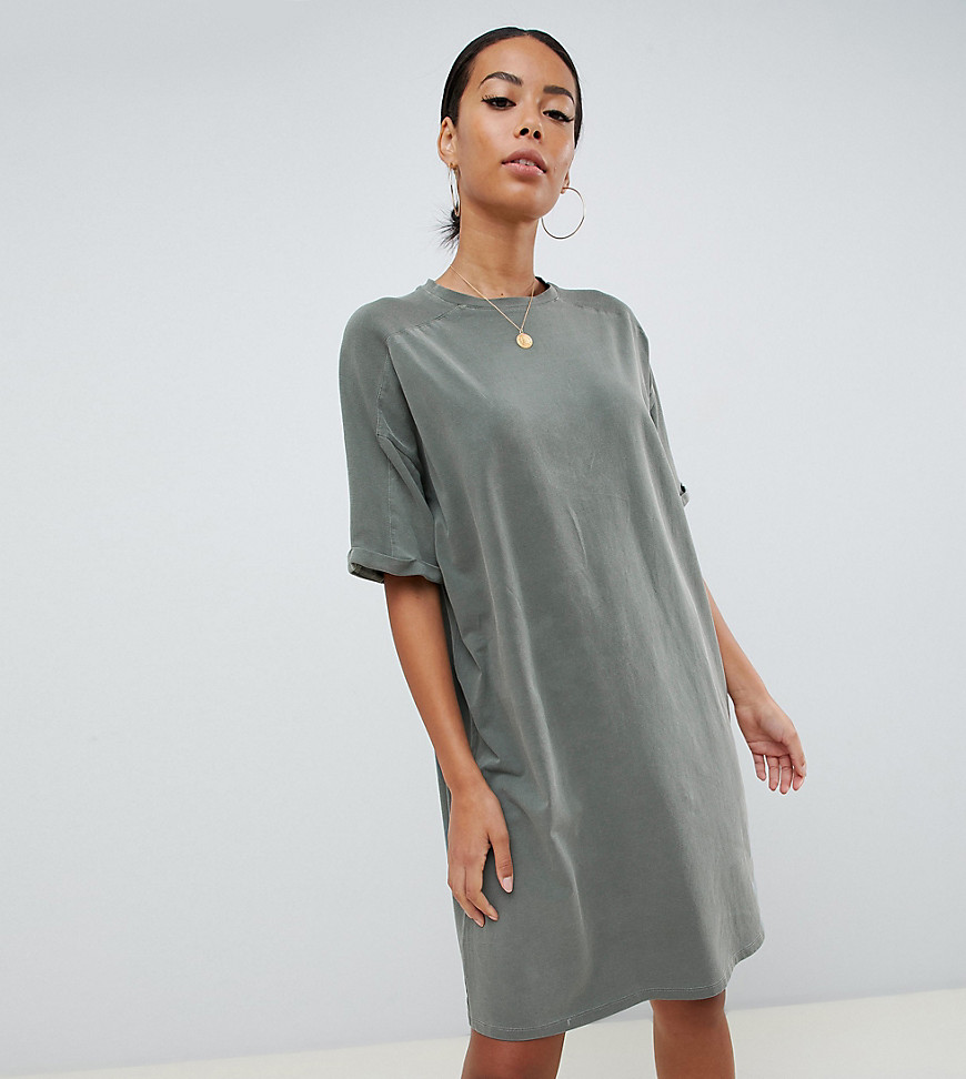 фото Выбеленное платье-футболка с отворотами на рукавах asos design tall-зеленый asos tall