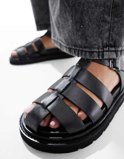 Walk London Budapest fisherman sandals in black, 3 of 4