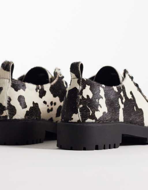 Walk London Clara Apron Shoes in cow print, 3 of 4