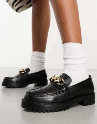 Walk London - Clara - Loafers met ketting in zwart leer