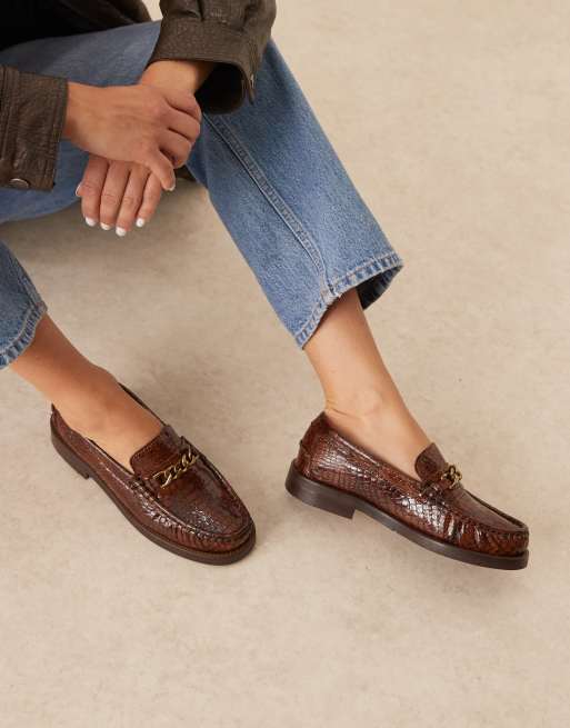 Walk London Dalston chain loafer in tan embossed leather, 4 of 4