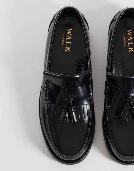 Walk London Dalston fringed tassel loafers in black smooth leather, 2 of 4