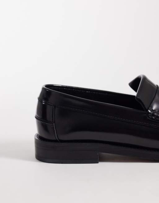 Walk London Dalston fringed tassel loafers in black smooth leather, 4 of 4