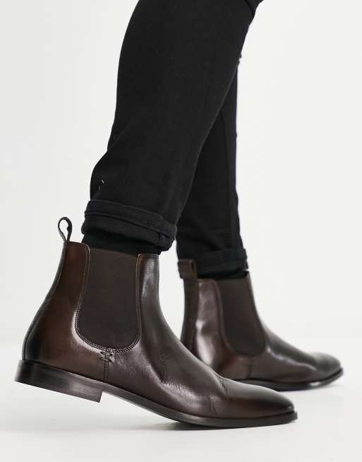 chelsea walking boots