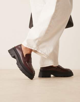 Walk London - Kate - Loafer in Burgunderrot mit Steg-Detail