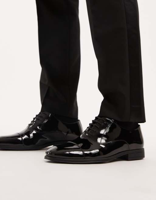 Walk London - Oscar - Oxford schoenen met teenstuk in zwart 