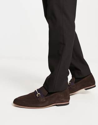 22254385-1-brown