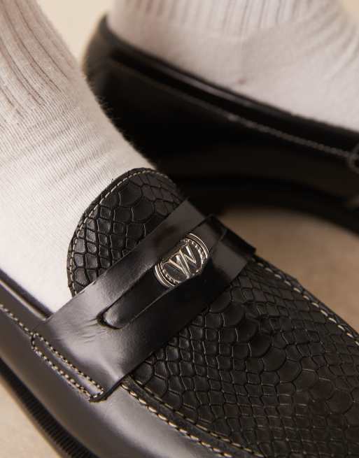 Walk London Rhea Croc penny loafers in black, 2 of 4