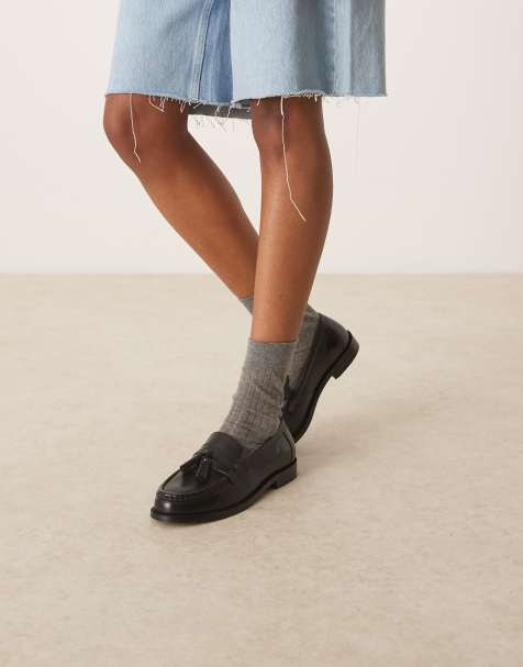 Walk London Rhea tassle loafer in black - view 1