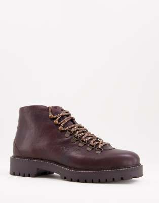 Walk London sean low hiker boots in brown leather