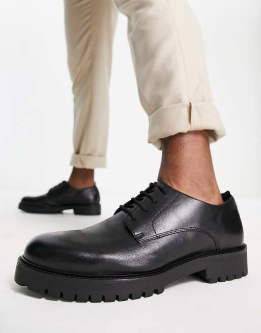 Walk London – Sean – Svarta läderboots med grov sula och snörning 