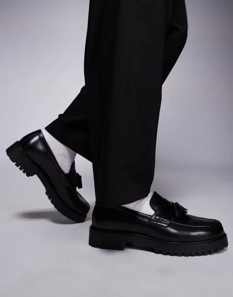 Walk London – Sean – Svarta loafers i läder med tofsar - view 1