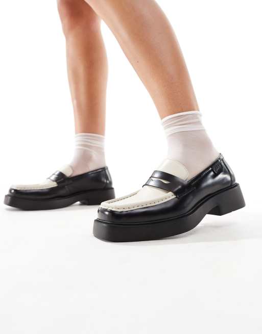 Walk London Taylor saddle loafer in black/off white, 4 of 4