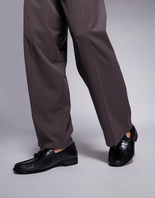 Walk London Tino tassel loafer in black leather, 4 of 4