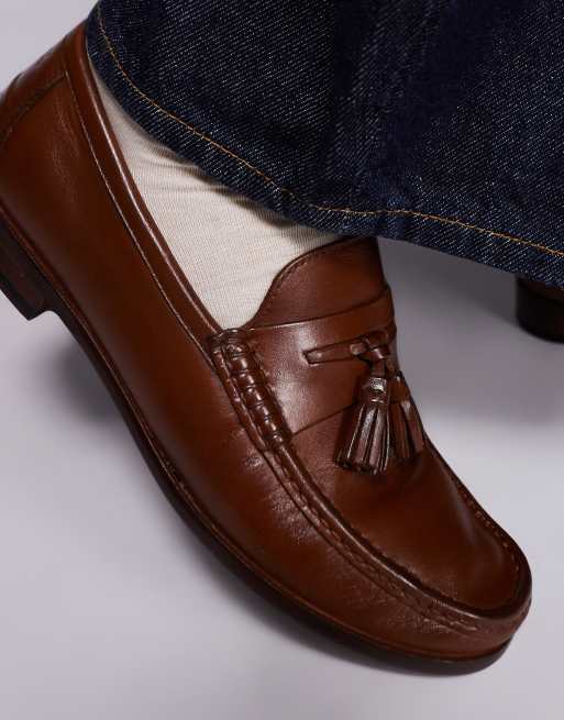 Walk London Tino tassel loafers in tan leather, 3 of 4