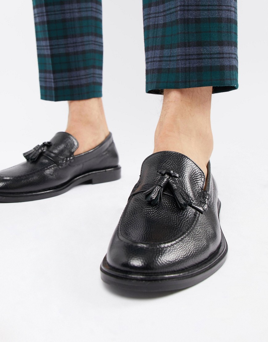 WALK London West – svarta loafers i skinn med tofsar