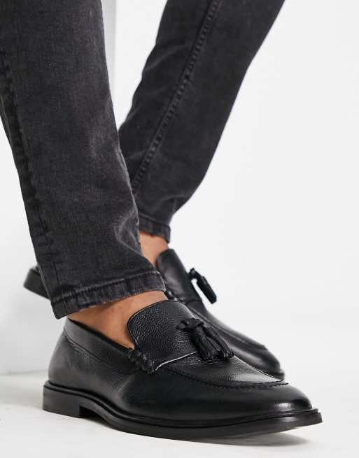 Walk London West tassel loafers in pebble leather, 3 of 4
