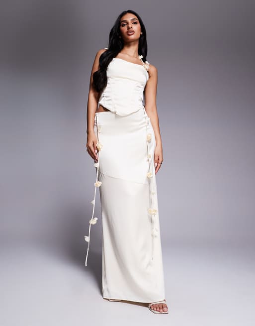 Wander Doll - Esmerelda - Premium satijnen maxi rok met drapering en bloemdetail in citroengeel, deel van co-ord set
