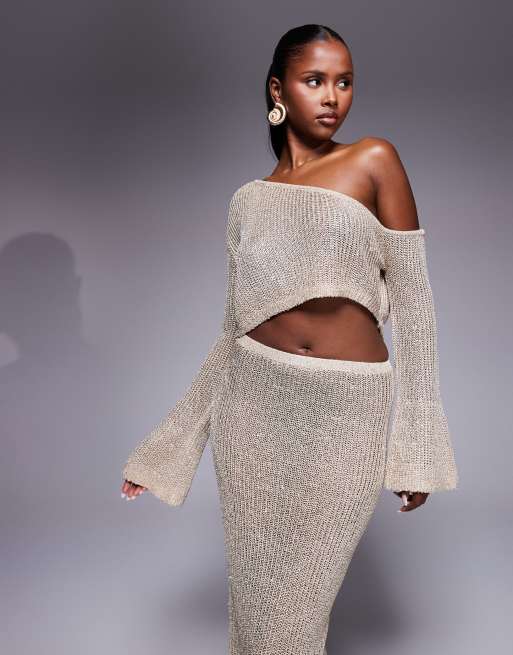 Wander Doll - Gigi - Metallic gebreide crop strandtop met blote schouders in goud, deel van co-ord set