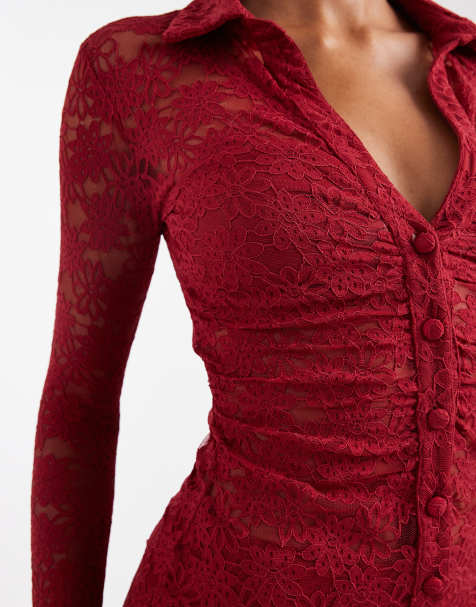 Wander Doll - Lacie - Co-ord set van kanten overhemd met diepuitgesneden hals en lange mouwen en mini rok in wijnrood - view 1