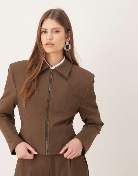 Wander Doll – Maeve – Elegante Hemdbluse in Schokobraun mit durchgehendem Reißverschluss und Schulterpolstern, Kombiteil - view 1