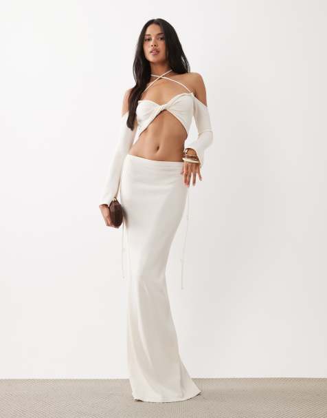 Wander Doll - Ophelia - Co-ord set van gebreide cropped top met gedraaide voorkant en rok in wit - view 1