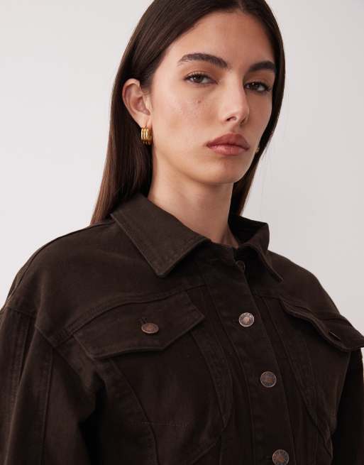 Wanderdoll - Alix - Veste en jean d'ensemble à taille cintrée et surpiqûres - Moka, 3 de 4