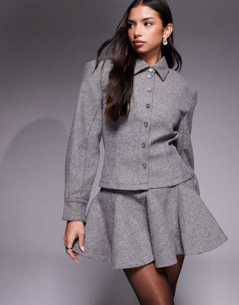 Wanderdoll – Blair – Set in Grau mit Jacke mit strukturiertem Kragen und durchgehender Knopfleiste und Minirock - view 1