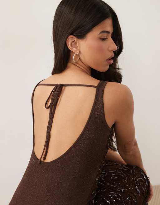 Wanderdoll – Calla – Maxi-Strickkleid in Schokobraun mit abstrakter Paillettenstickerei, 3 von 4