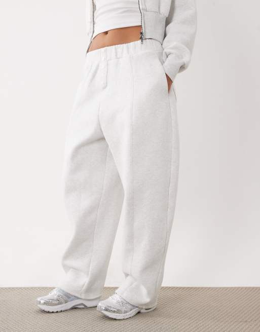 Wanderdoll - conjunto jogger de pernera barrel premium en gris jaspeado claro, 2 de 5