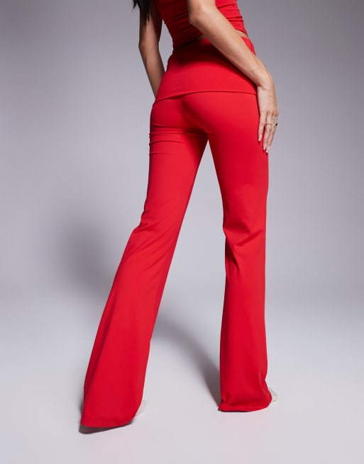 Wanderdoll – Everyday Elevated – Hochwertige, ausgestellte, exklusive Yogahose in Rot mit Umschlag, Kombiteil, 2 von 5