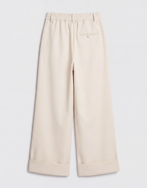 Wanderdoll Gabriella pantalon large coordonné ajusté à plis sur le devant avec revers à l'ourlet en crème, 7 de 7