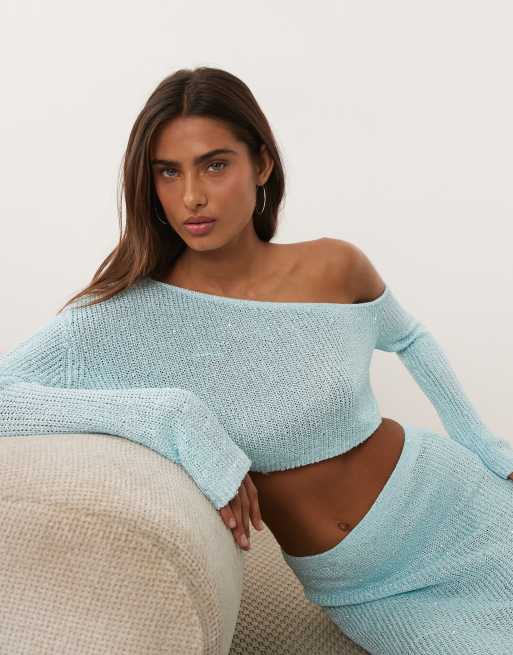 Wanderdoll - Gigi - Top a maniche lunghe in maglia celeste metallizzato con spalle scoperte in coordinato, 3 di 4