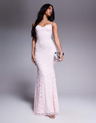 Wanderdoll - Leah - Strukturiertes Spitzen-Maxikleid in zartem Rosa mit Camisole-Trägern und Meerjungfrauensaum