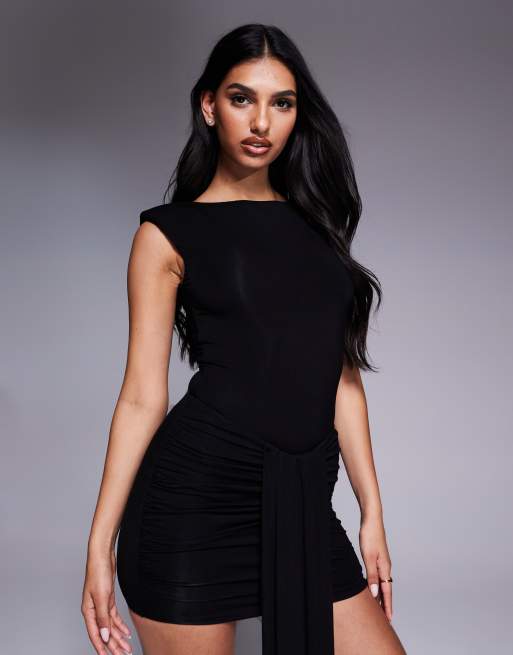 Wanderdoll - Nara - Body aderente nero con spalline imbottite in coordinato