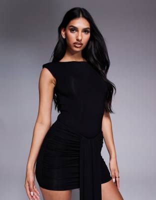 Wanderdoll - Nara - Hautenger, figurformender Body in Schwarz mit Schulterpolstern, Kombiteil