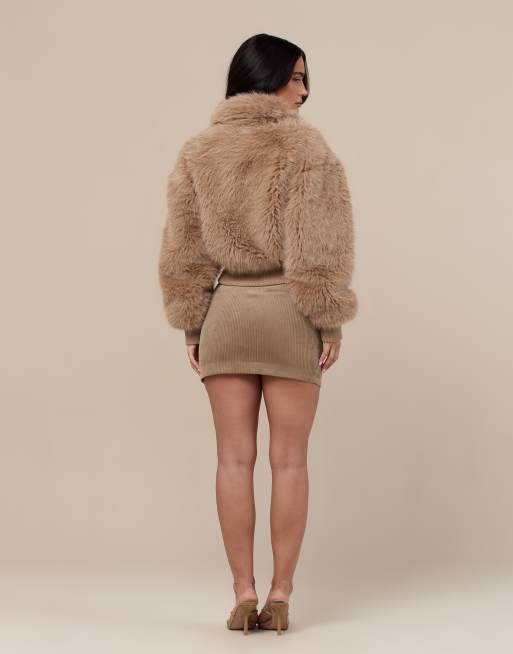 Wanderdoll Tatiana faux fur oversized collar zip through fitted waist jacket in caramel, 3 of 4