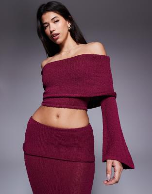 Wanderdoll - Yasmin - Exklusives Oberteil aus Bouclé-Strick in Kirschrot, mit Bardot-Ausschnitt mit breitem Umschlag und...