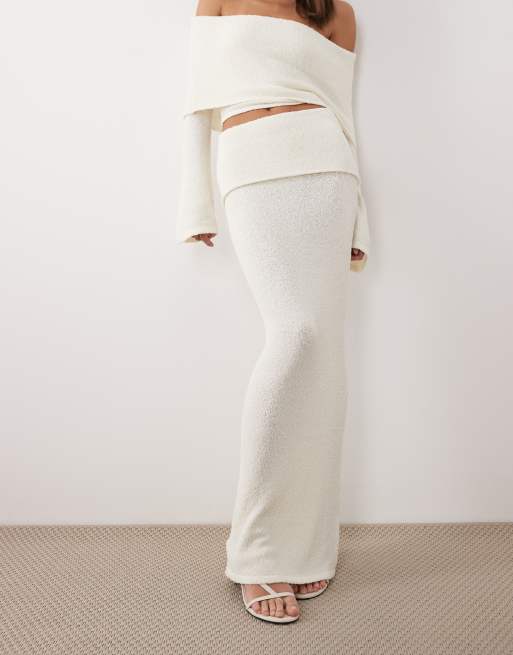 Wanderdoll – Yasmin – Maxirock aus Bouclé-Strick in Creme mit dramatischem Umschlag, Kombiteil, 2 von 5