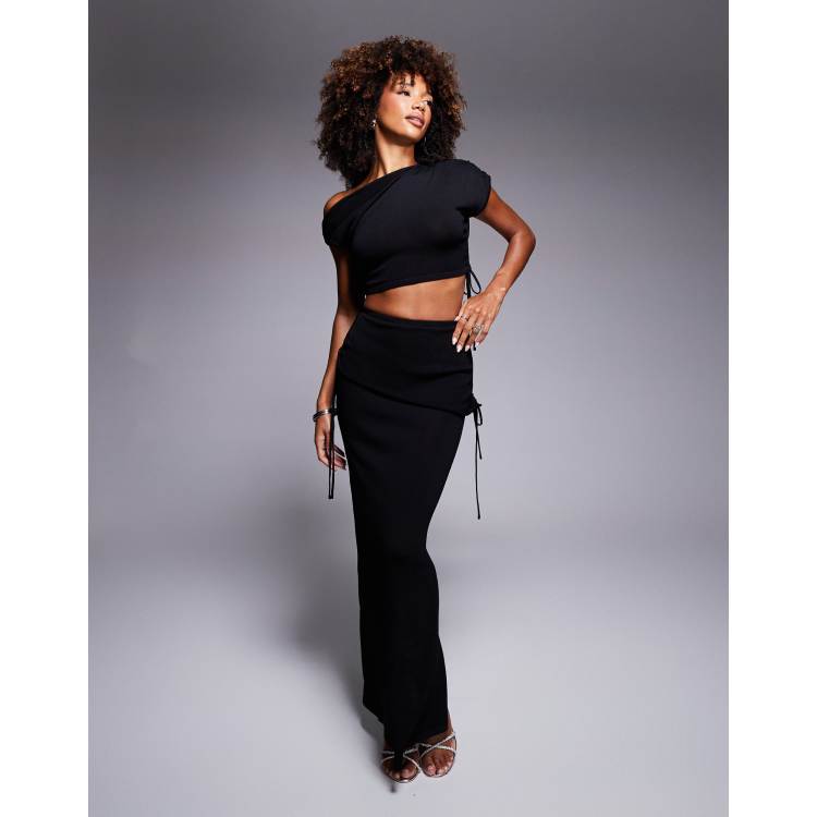 207191290-1-black?$n_750w$&wid