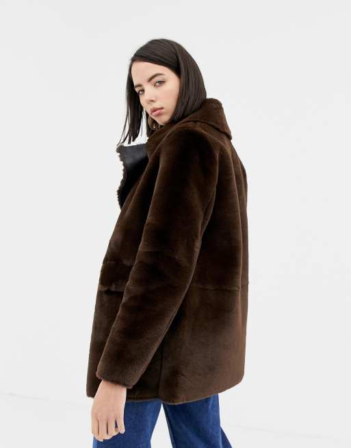 Warehouse faux fur coat in chocolate