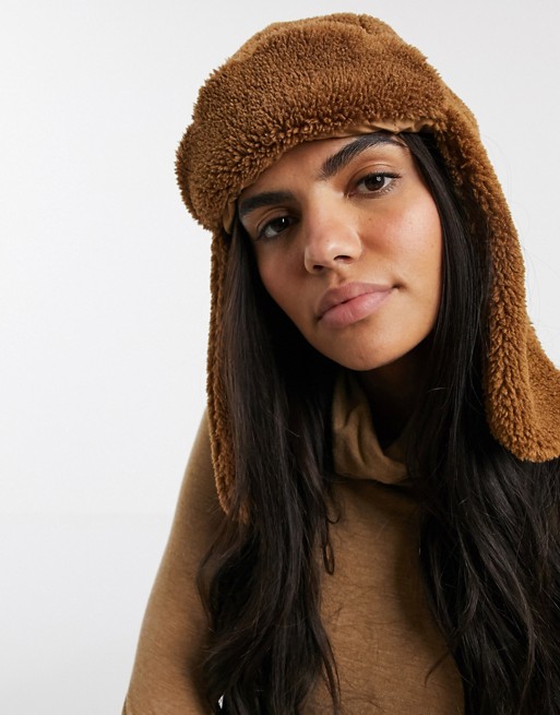 Warehouse faux shearling trapper hat in brown