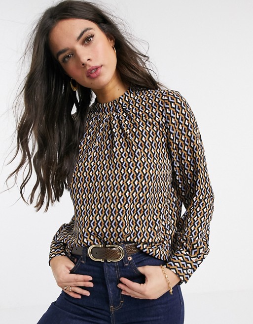 Warehouse geo print blouse in brown