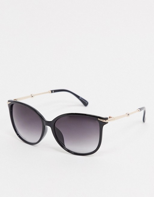 Warehouse metal arm cateye sunglasses in black