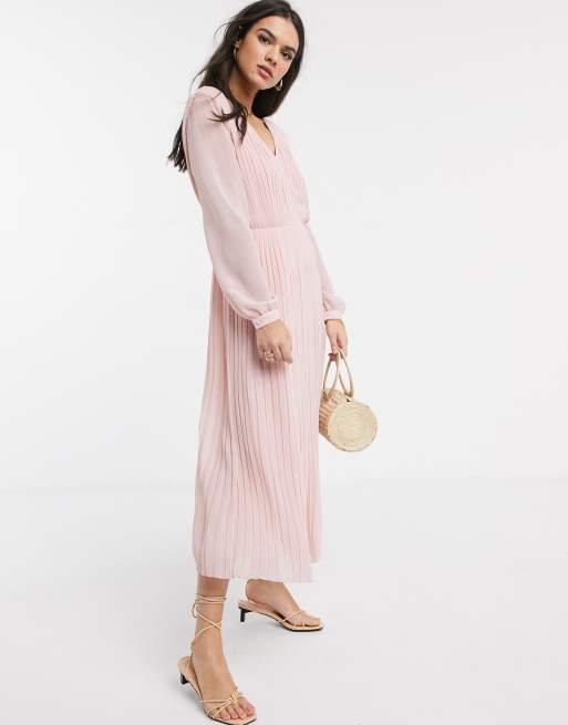 Warehouse pleated maxi dress in pink ASOS