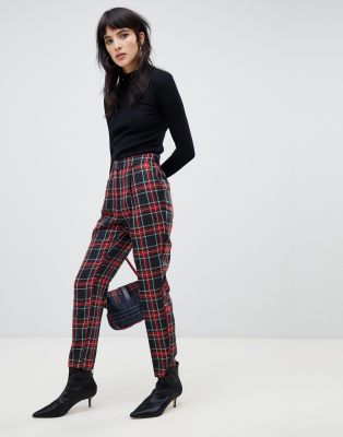 Warehouse - Smaltoelopende broek in rode Schotse ruit | ASOS